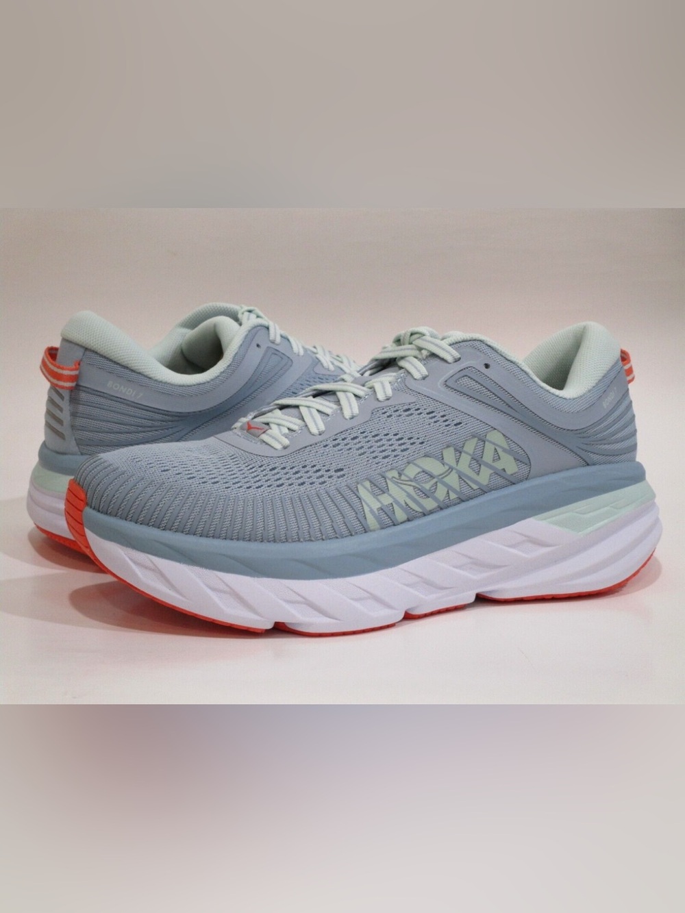 HOKA Women's Light Blue Cushion Running Shoes BONDI 7 size 7.5
